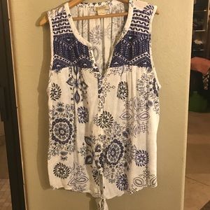 Lucky 🍀Brand Top with tie bottom Size Large